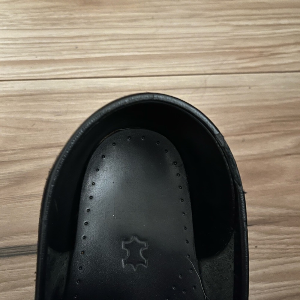 Great condition nursing shoe clogs